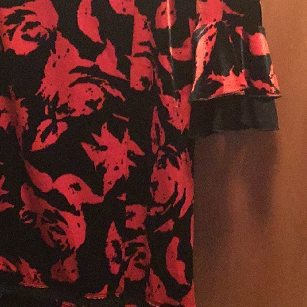 Velvet like red & black ladies dress in size 8 - Picture 5 of 8